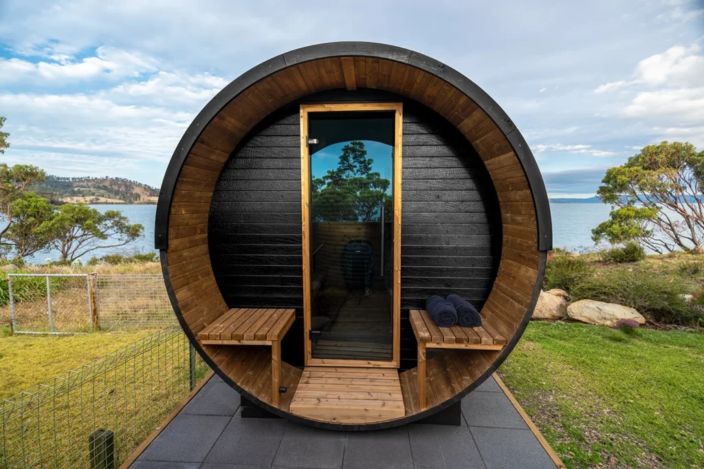 Black Thermo Barrel Luma Don Tasmania 1 | SDS Australia Black Luma Barrel Sauna