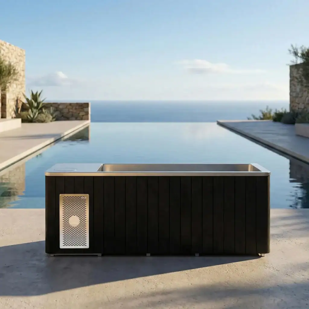 'Eira' Canadian Cedar Ice Bath - Black Edition